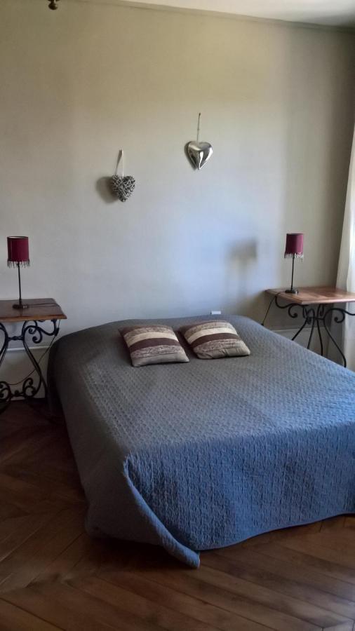 Chambres Et Table L' Echappee Bouvesse-Quirieu Luaran gambar