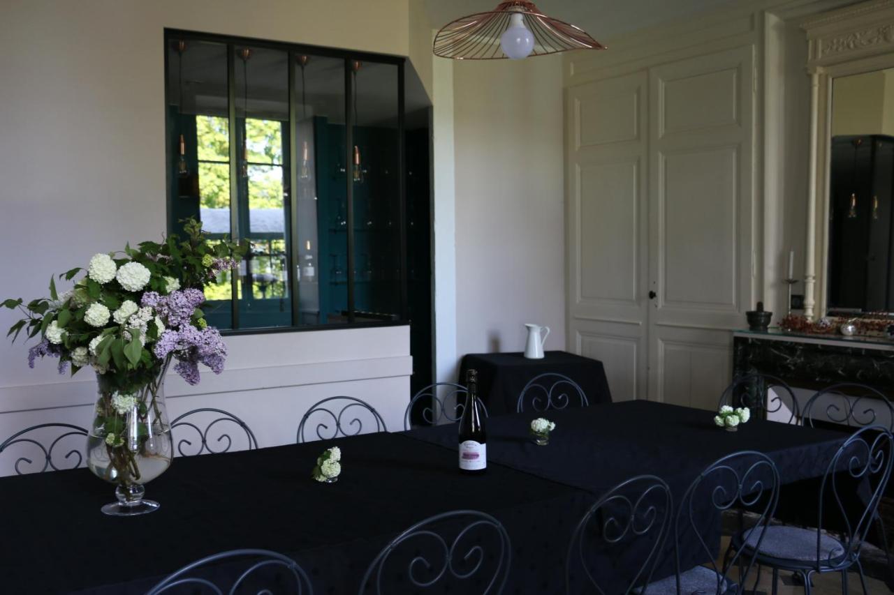 Chambres Et Table L' Echappee Bouvesse-Quirieu Luaran gambar