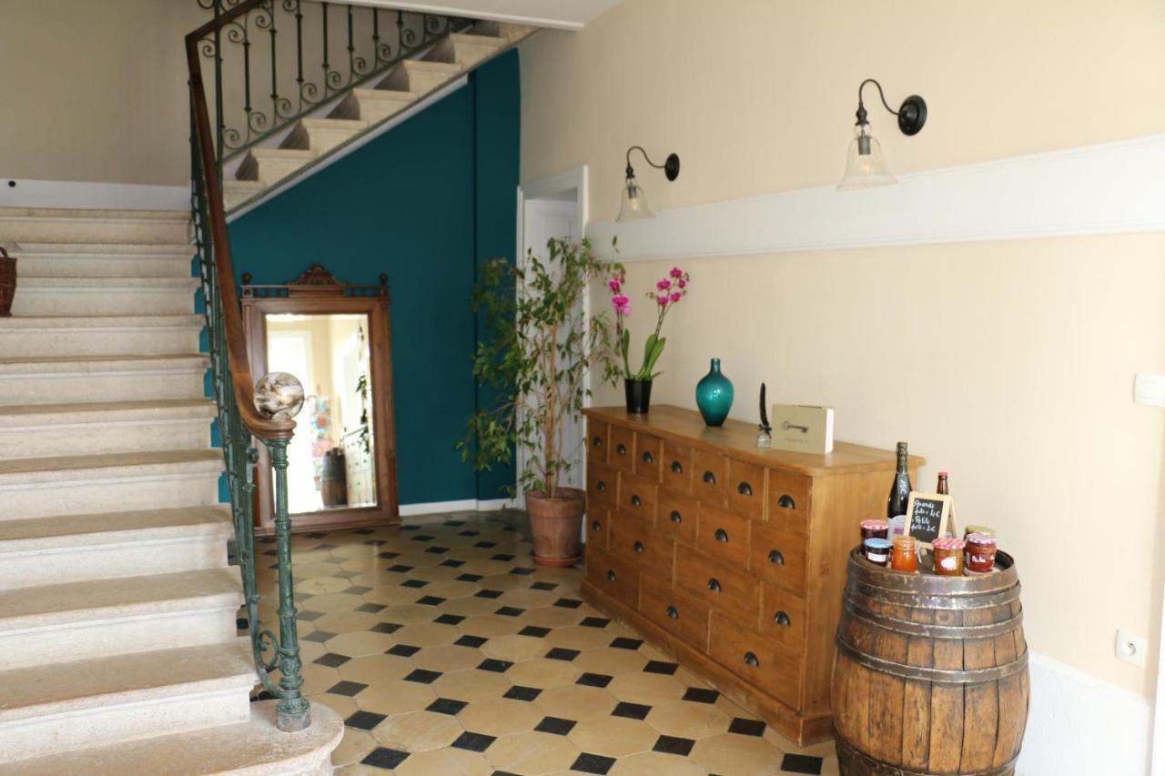 Chambres Et Table L' Echappee Bouvesse-Quirieu Luaran gambar